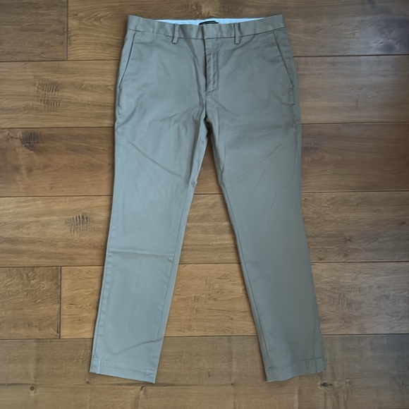 Banana Republic Fulton Chino m - Rapid Movement Tailoring + Performance - Picture 4 of 6